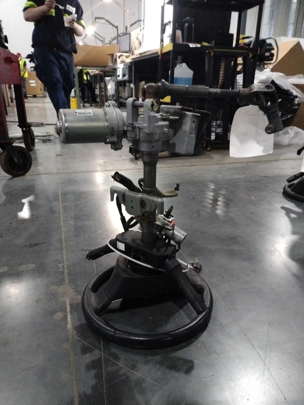 2015 Nissan Versa Steering Column OEM Red 80K Miles Warranty NJ25-27423-698653