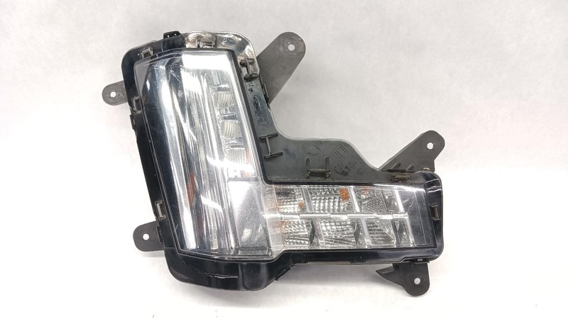 15-'20 CADILLAC ESCALADE ESV passenger turn signal w/pre-crash OEM Grade B