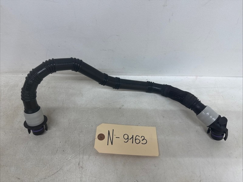 TESLA 3 Y OUTLET HOSE PCS FROM POWER CONTROL UNIT 1096766-00-F 1095766 9163 B87