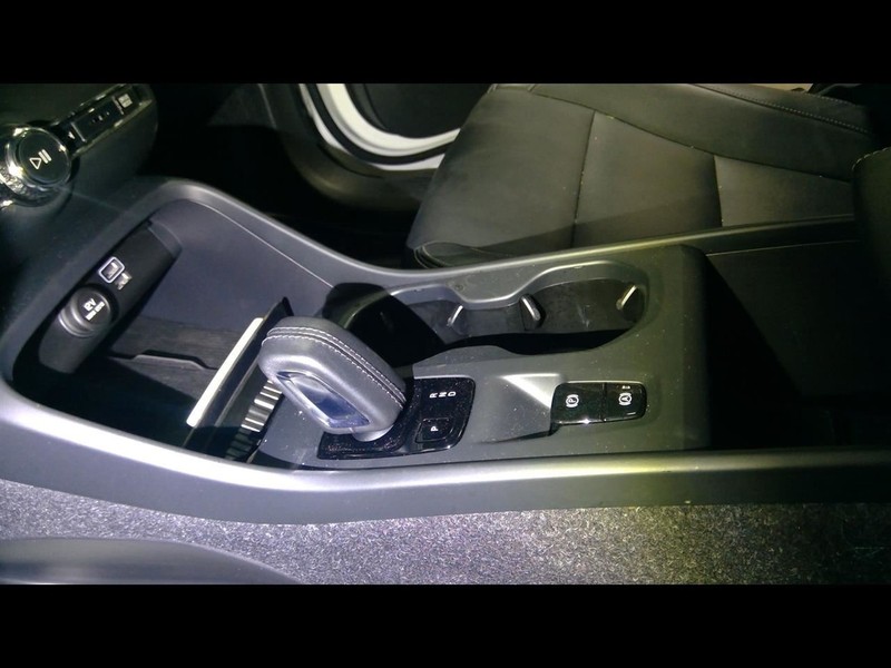 XC402020 Automatic Transmission Shifter 1686125
