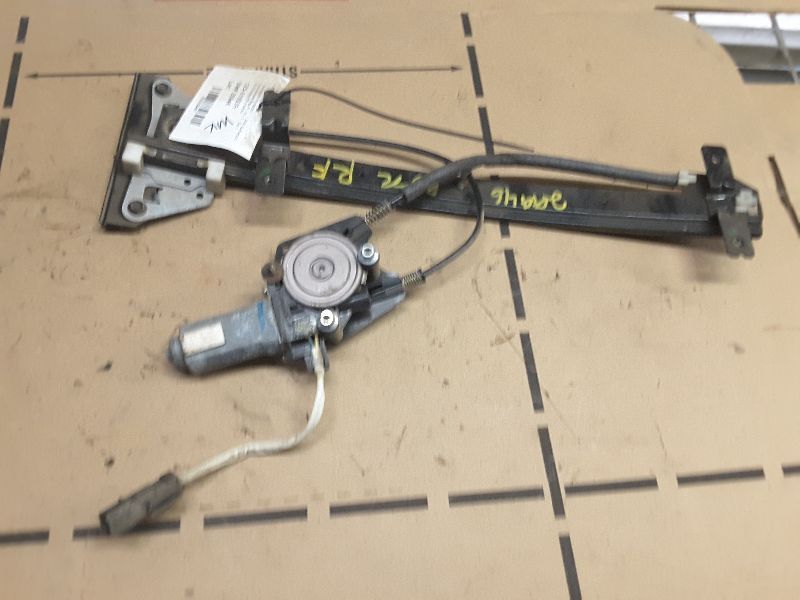 98 99 00 DURANGO R. FRT WINDOW REGULATOR 89461