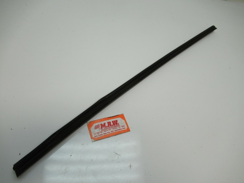 DOOR PANEL DOOR GLASS RUBBER SEAL TOP INNER LEFT LH fits COBALT G5 PURSUIT COUPE