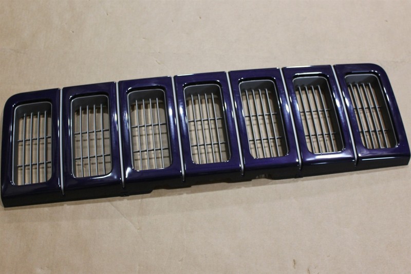 97-98 Jeep Grand Cherokee Front Bumper Grille Insert 5DN46TCN OEM