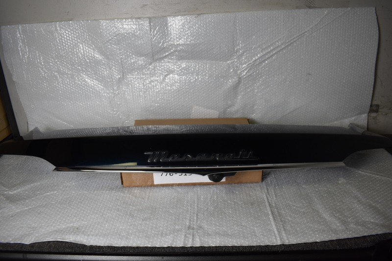 MASERATI LEVANTE REAR TAILGATE PANEL 2017-2020 OEM 670042733