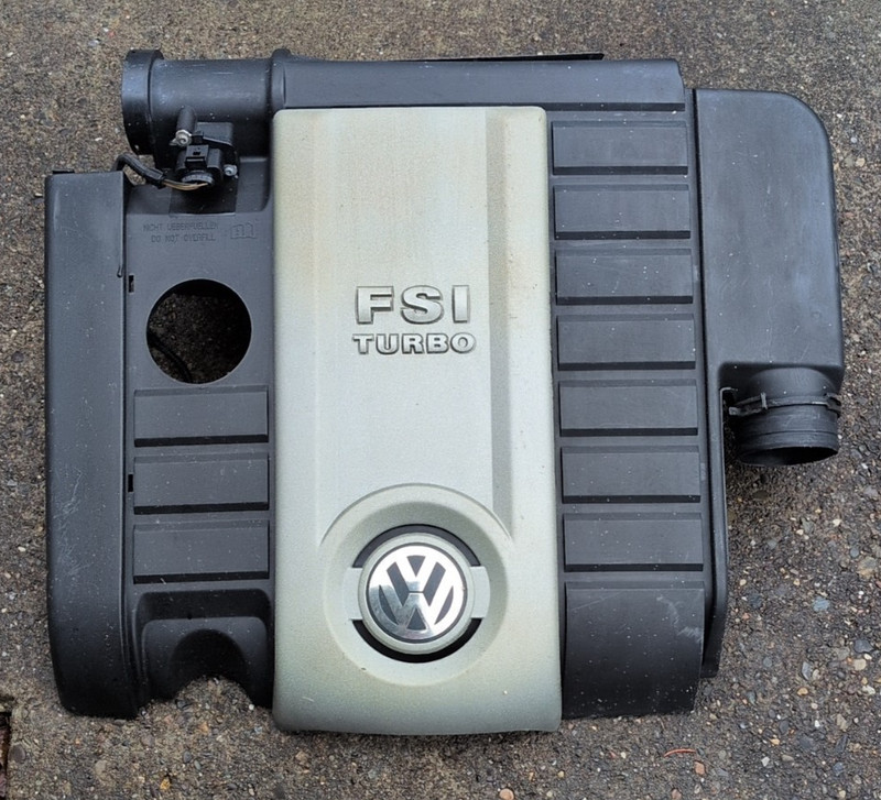 2006-2010 Volkswagen Mk5 2.0 TSI Passat Jetta Engine Cover OEM
