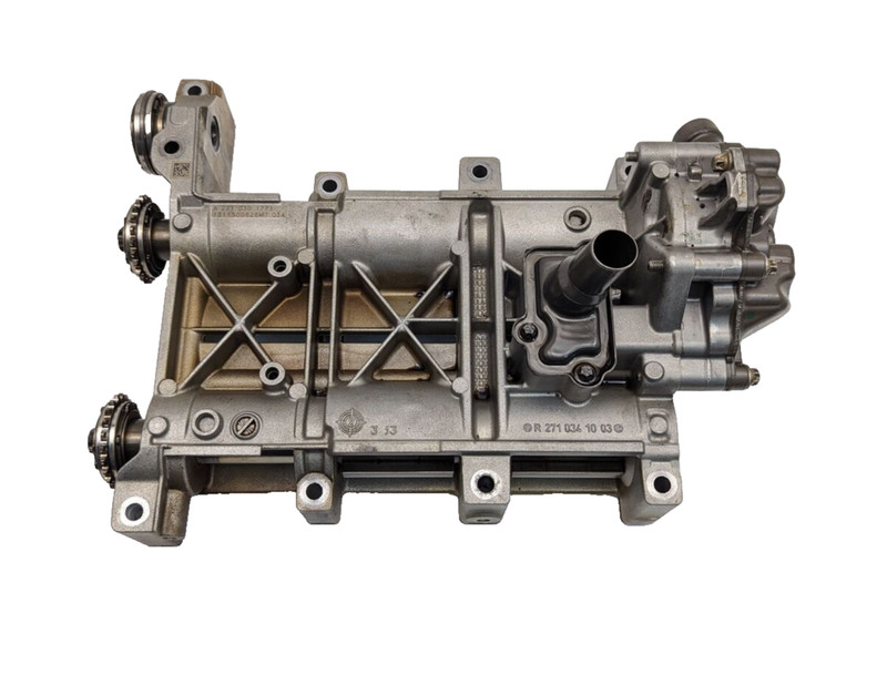 12-15 Mercedes W204 C250 SLK250 M271 Balance Shaft Housing Oil Pump OEM