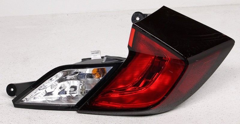 OEM Honda Civic Coupe Right Passenger Side Halogen Tail Lamp Lens Chips