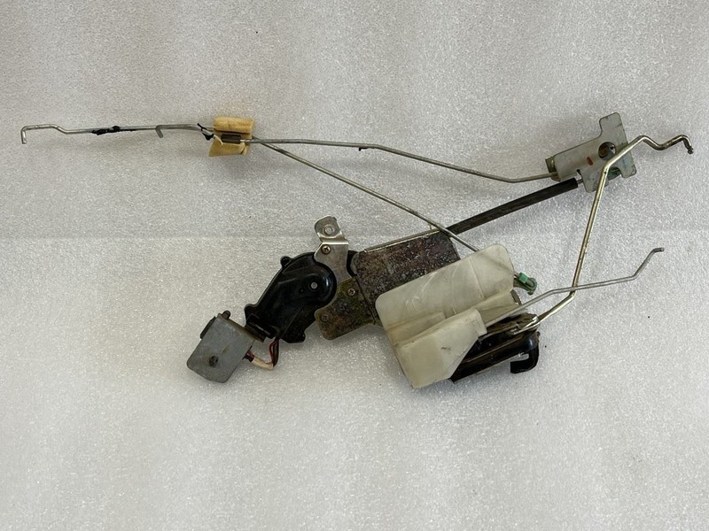 1990 1991 LEXUS ES250 LEFT DRIVER SIDE FRONT DOOR LATCH LOCK ACTUATOR POWER