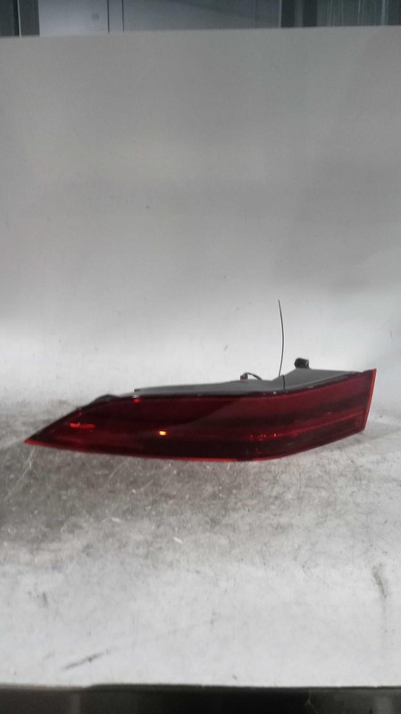 Used Left Tail Light Assembly fits: 2019 Jaguar E-pace quarter panel mounted Lef
