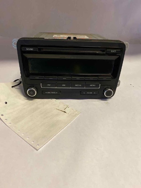 Audio & Visual Equip.(radio) VW PASSAT 12 13 14 15
