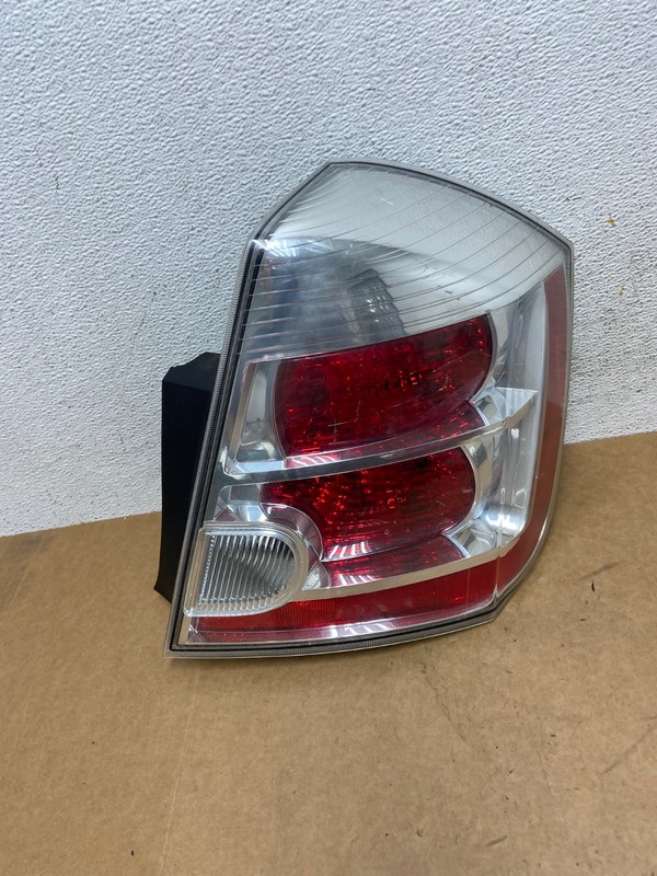2007 to 2012 Nissan Sentra Right Passenger Rh Side Tail Light Oem AE3029 LK