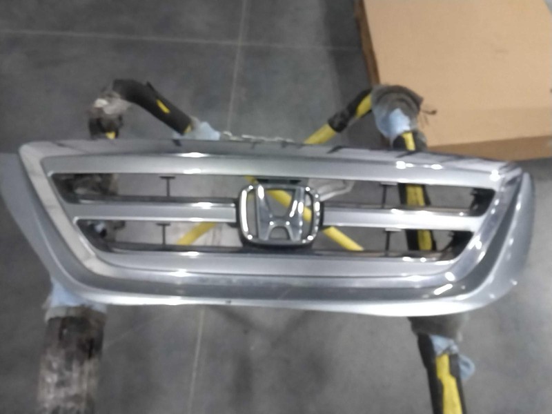 2006 Honda Odyssey Blue Grille OEM 71121SHJA01ZC 119K Miles Used