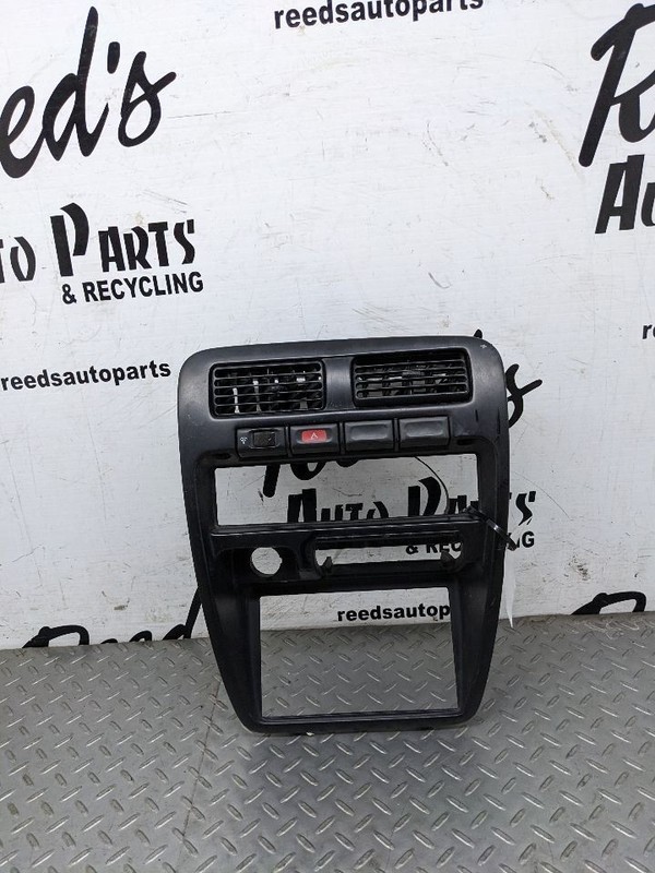 1994–1997 Nissan Pathfinder Hardbody D21 Center Dash Radio Trim Bezel Pa 1173882