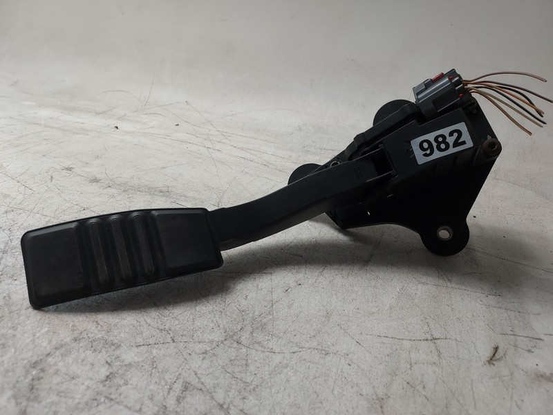2005–2010 Ford Mustang 4.0L Gas Pedal Accelerator Black 4R33-9F836-BD OEM