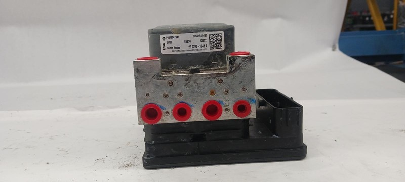 22 JEEP COMPASS ABS pump module w/o adaptive cruise 28k miles OEM