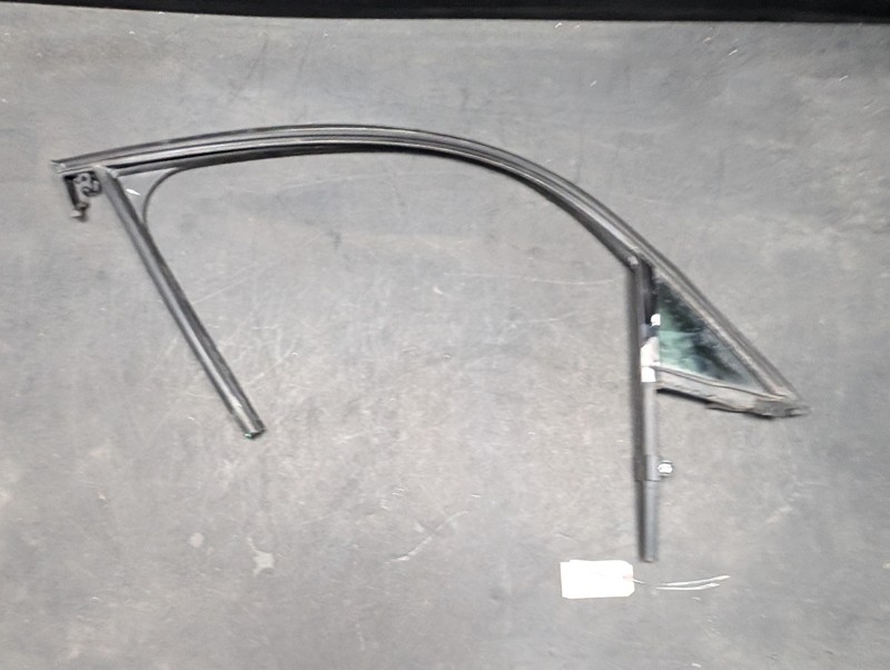 Front Right Door Window Vent Glass 2022 Buick Envision 85146257 2021 2023