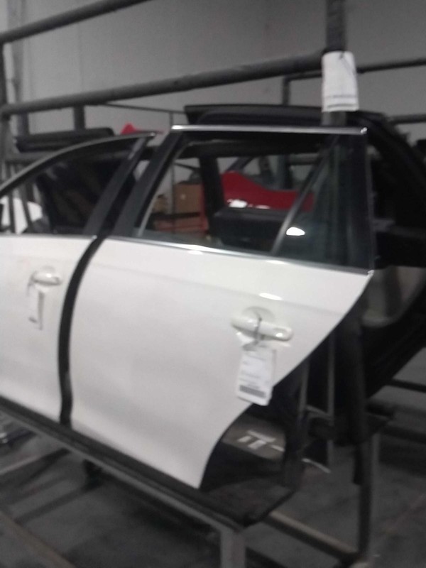 2009 Volkswagen Jetta Left Rear Door White 265216 62000 Miles Used