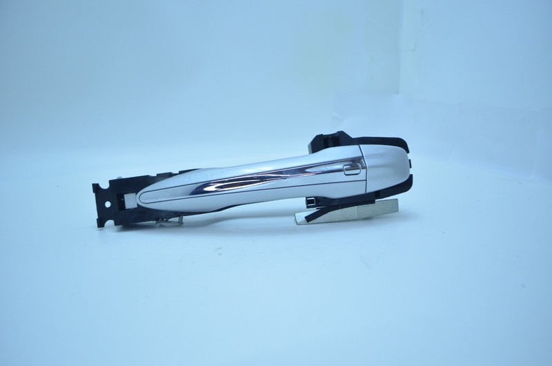 14-18 INFINITI Q50 FRONT RIGHT PASSENGER SIDE EXTERIOR DOOR HANDLE SILVER OEM
