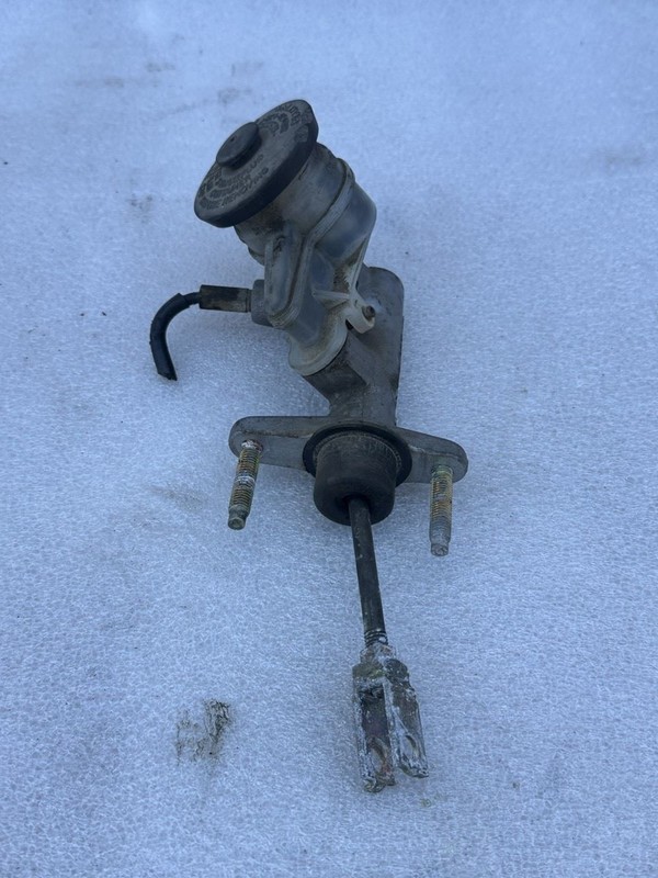 1990 1991 1992 1993 TOYOTA CELICA CLUTCH MASTER CYLINDER 31410-20470