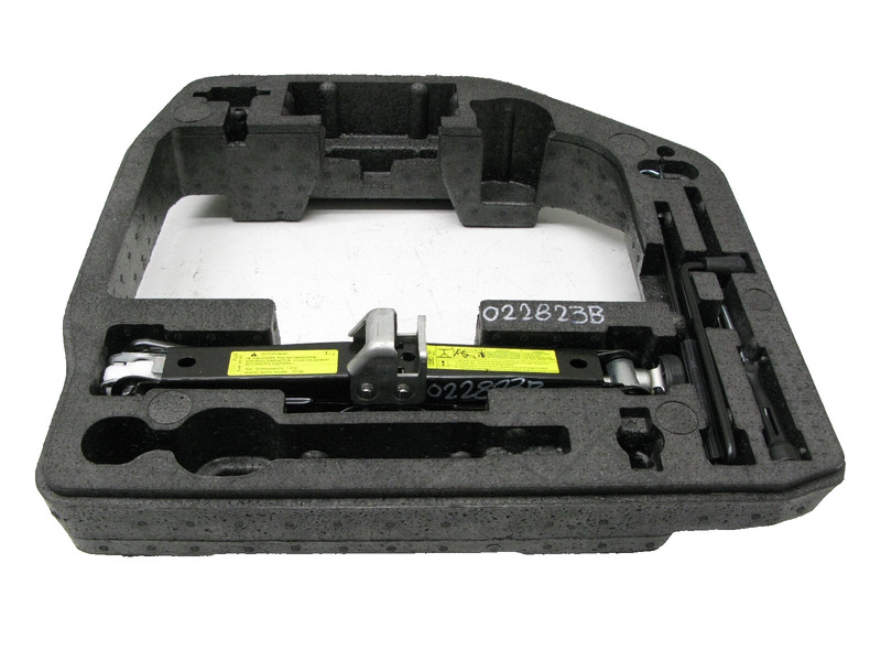 08-17 AUDI B8 A4 8T A5 S5 FOAM HOLDER TOOL KIT JACK EMERGENCY TRUNK KIT OEM 0228