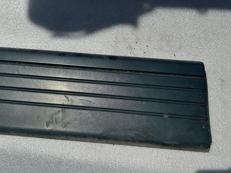 1991-1997 TOYOTA PREVIA RIGHT PASSENGER REAR DOOR MOLDING TRIM EVERGREEN 751
