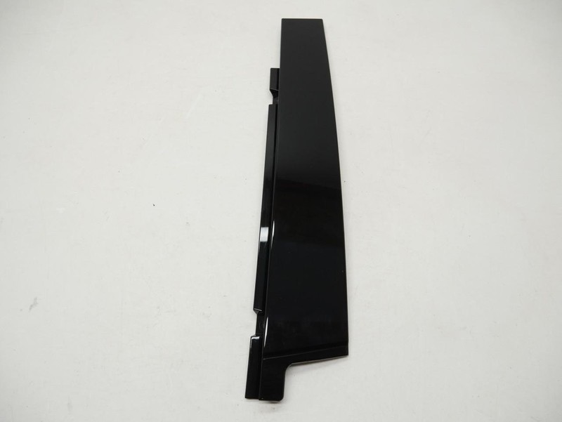 2018-2024 BUICK ENCLAVE REAR RIGHT RH PASSENGER FRONT WINDOW TRIM APPLIQUE OEM