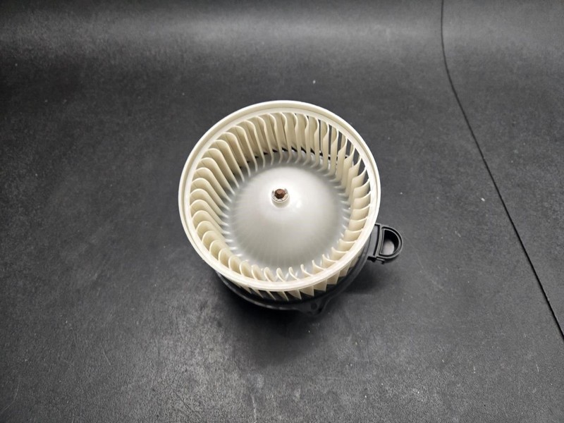 HVAC Blower Motor 2022 Kia Stinger 97113-D2000 2018 2019 2020 2021 2023