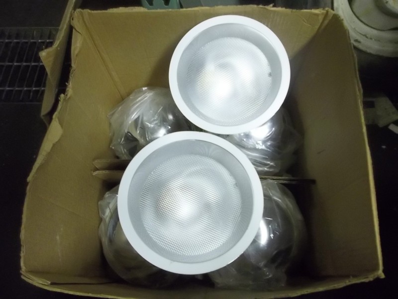 Omega LIghting R81H32PLT Light Housing A-83 573 OM81H32PLT, Lot of 6