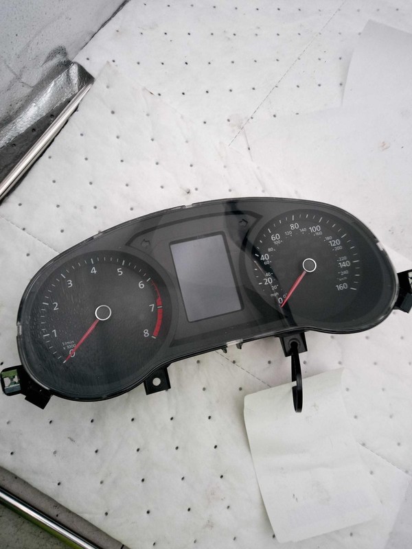2015 Volkswagen Jetta Speedometer Gauge OEM 155K Miles NJ25-27746-706886