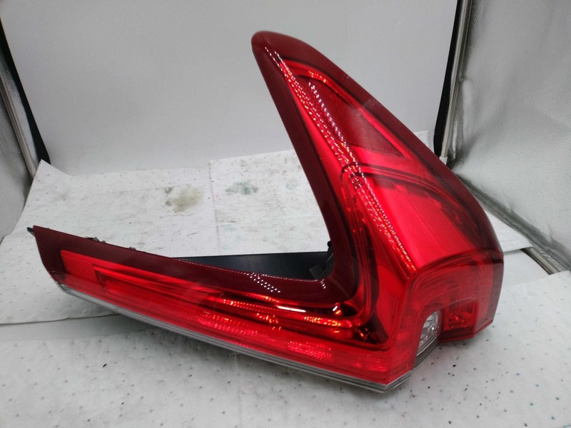 2017 Honda CR-V Right Tail Light Assembly White 653717 Used 51K Miles