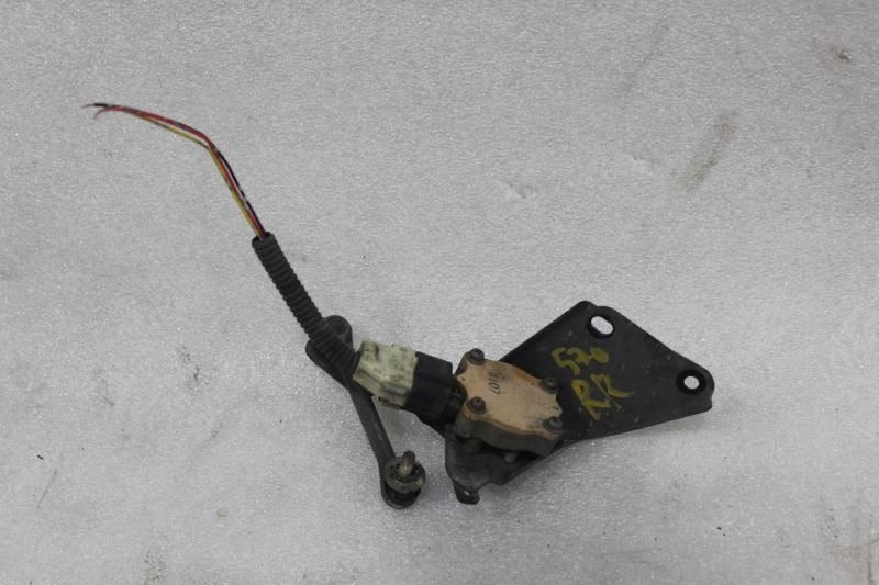 2004 2005 LEXUS IS300 RIGHT REAR HEADLAMP SUSPENSION LEVEL SENSOR