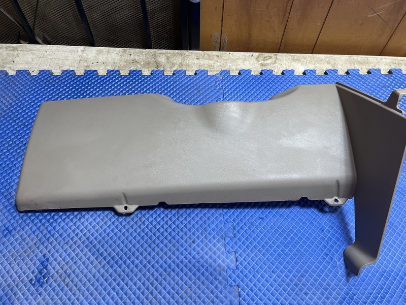 03-07 Hummer H2 Knee Bolster Panel Gray (502)