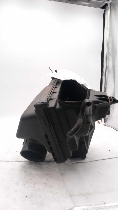 2015 Nissan Pathfinder OEM Air Cleaner Assembly - Used, 3.5L, Black