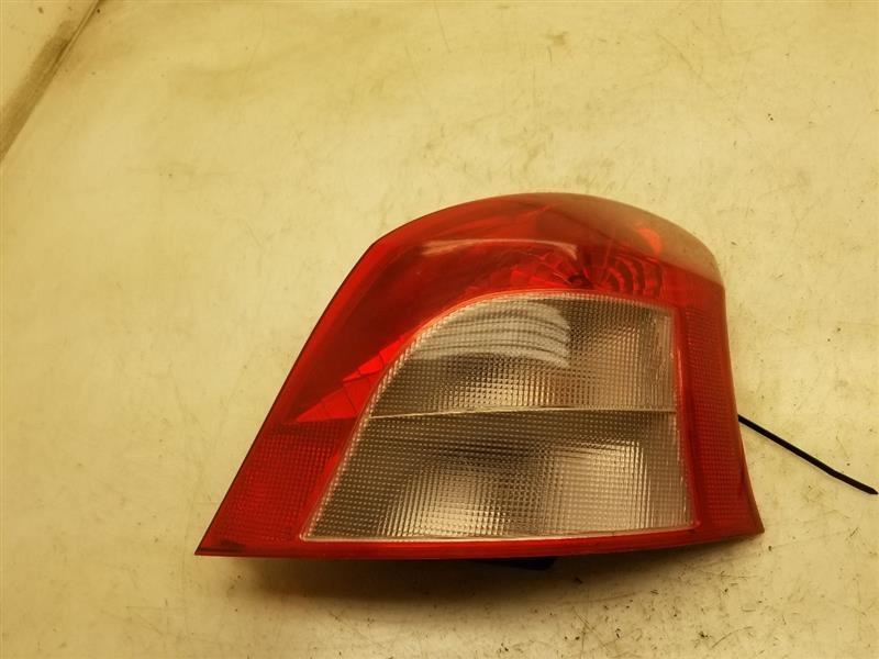 06-08 TOYOTA YARIS 1.5L FWD AT PASSENGER SIDE REAR TAIL LIGHT ASSEMBLY