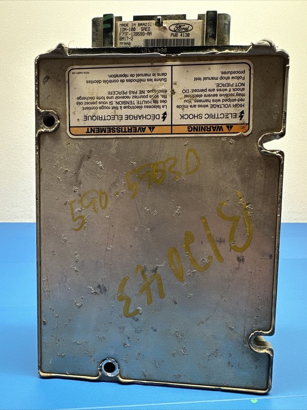 F7TF12B599AA | 2000 - 02 Ford F250 F350 7.3L Diesel Injector Driver Module OEM