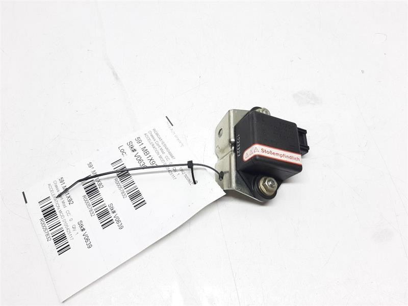 Mercedes 140 S500 YAW Rate Acceleration Sensor 0105425117