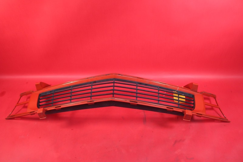 10-13 Camaro Front Bumper Grille Heritage Orange 92227785 *Used*Oem*
