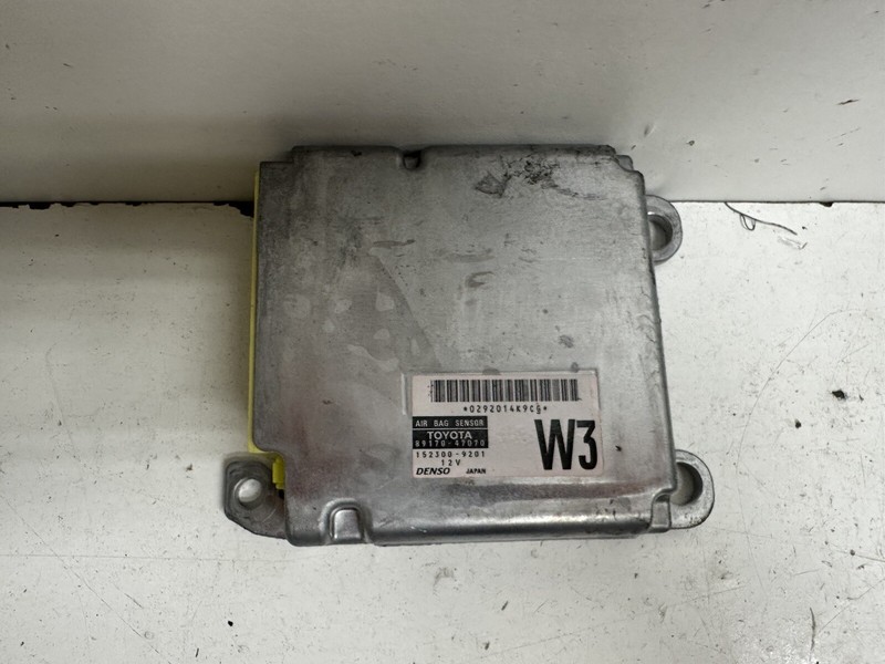 2007-2008 Toyota Prius Occupant Module Computer ID: 8917047070