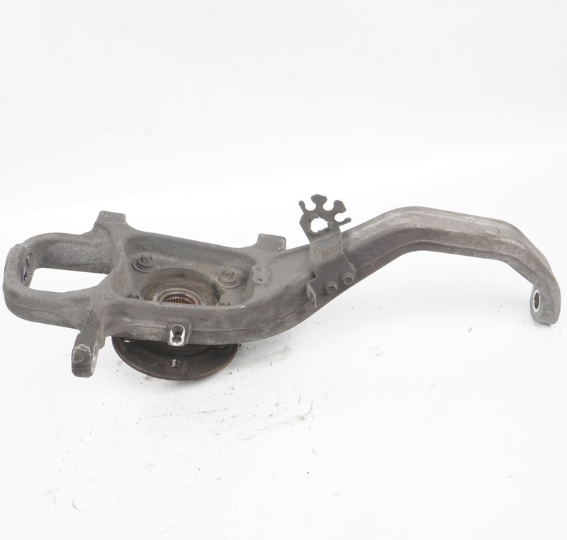 2014-17 Maserati Ghibli S Q4 AWD Front Passenger Right Side Spindle Knuckle Hub