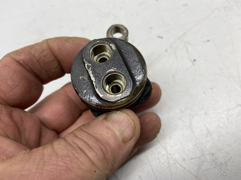 A6a 0911822 3852559 OMC Cobra SX Volvo Penta Gimbal Trim Line Manifold Block
