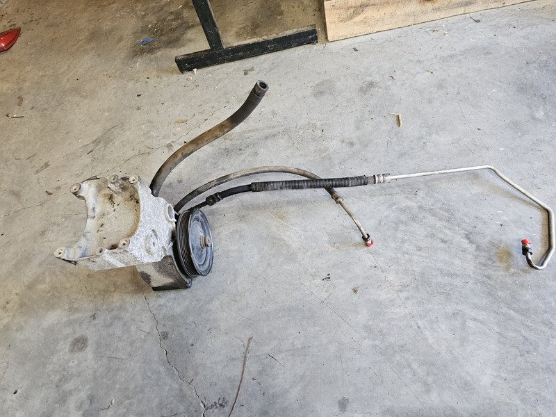 Power Steering Pump And BracketChevy EXPRESS 1500 4.3VAN