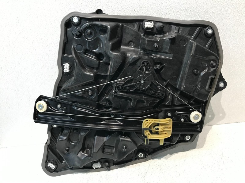17-20 BMW 540i REAR RIGHT PASSENGER DOOR WINDOW REGULATOR ASSEMBLY OEM