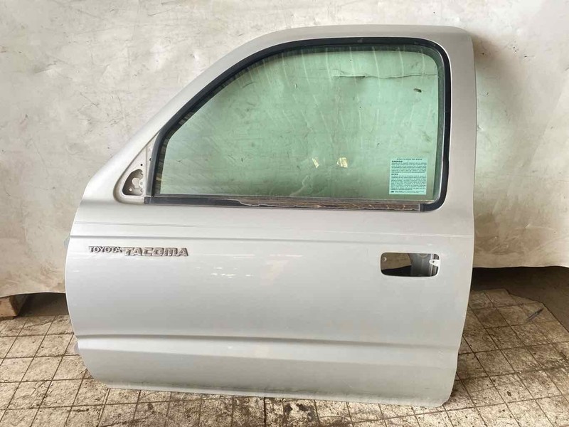 Front Door TOYOTA TACOMA Left 95 96 97 98 99 00 01 02 03 04