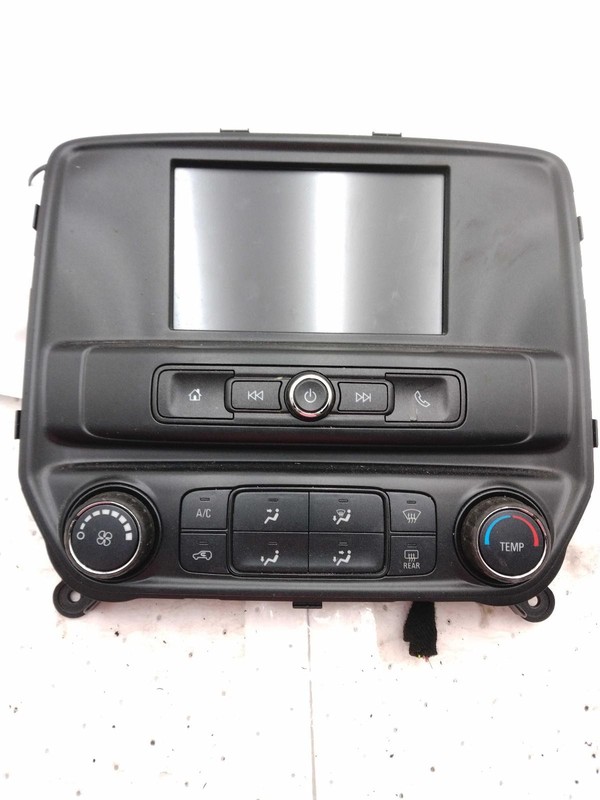 2017 Chevrolet Silverado 1500 Infotainment Display OEM White 140K Miles