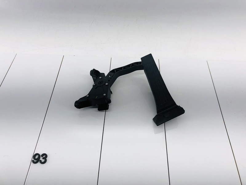 12-15 KIA OPTIMA 2.4L L4 GASOLINE ENGINE MOTOR ACCELERATOR GAS PEDAL OEM