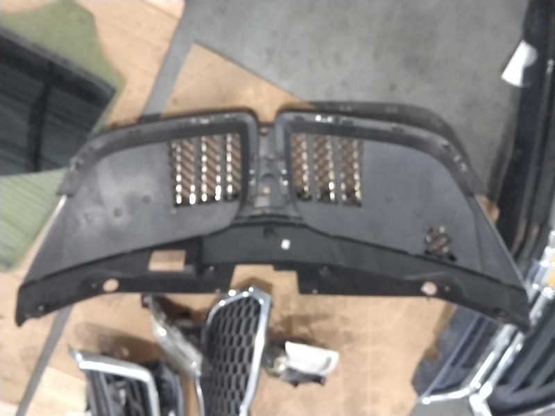 2011 Lincoln MKX Grille Gold OEM Upper Assembly 76000 Miles BA1Z8200A/B