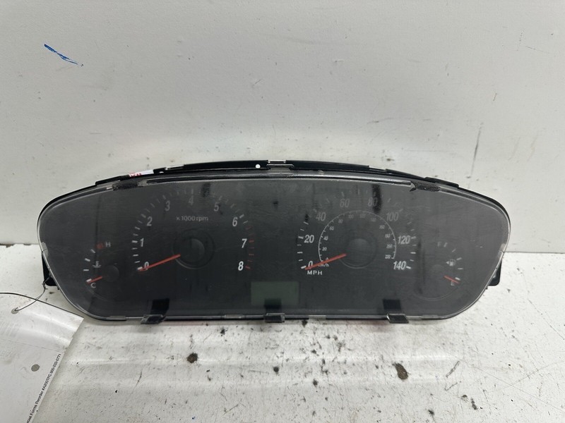 2004-2006 Hyundai Elantra Sdn M/T Cluster Speedometer tach gauges panel oem