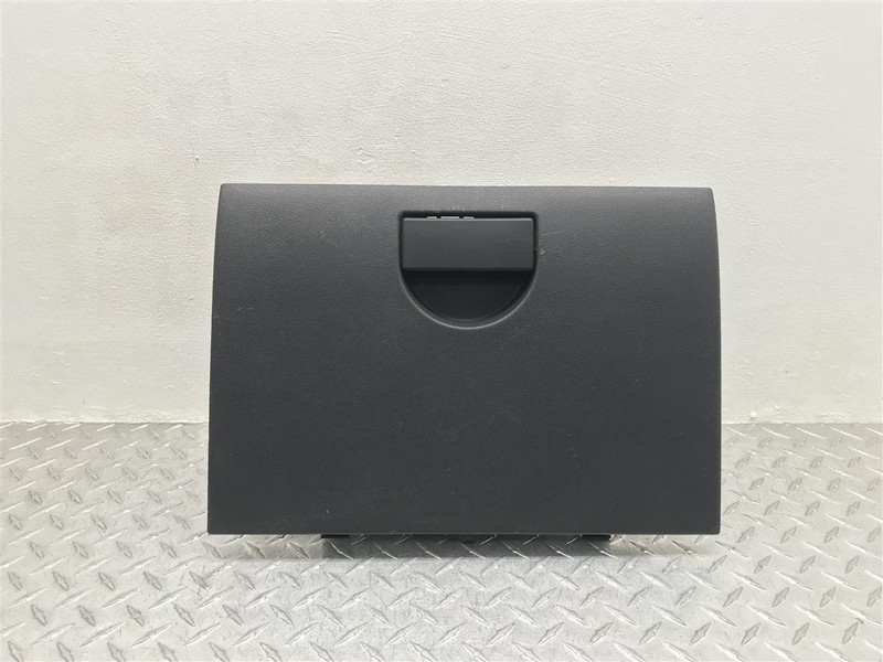 2014 JEEP PATRIOT GLOVE BOX OEM 260.CH9114