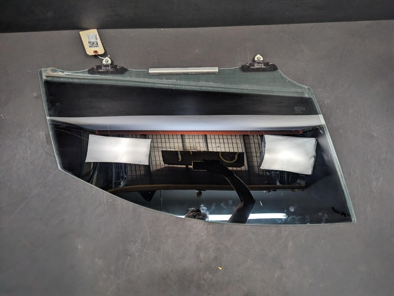 Front Right Door Window Glass 2021 Toyota C-HR 68101-F4010 2018 2019 2020 2022
