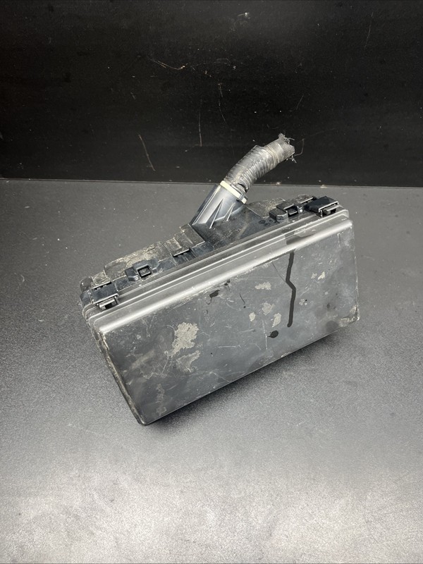 2014 - 2015 ACURA RLX 3.5L ENGINE COMPARTMENT MAIN FUSE RELAY BOX 072B1001S8
